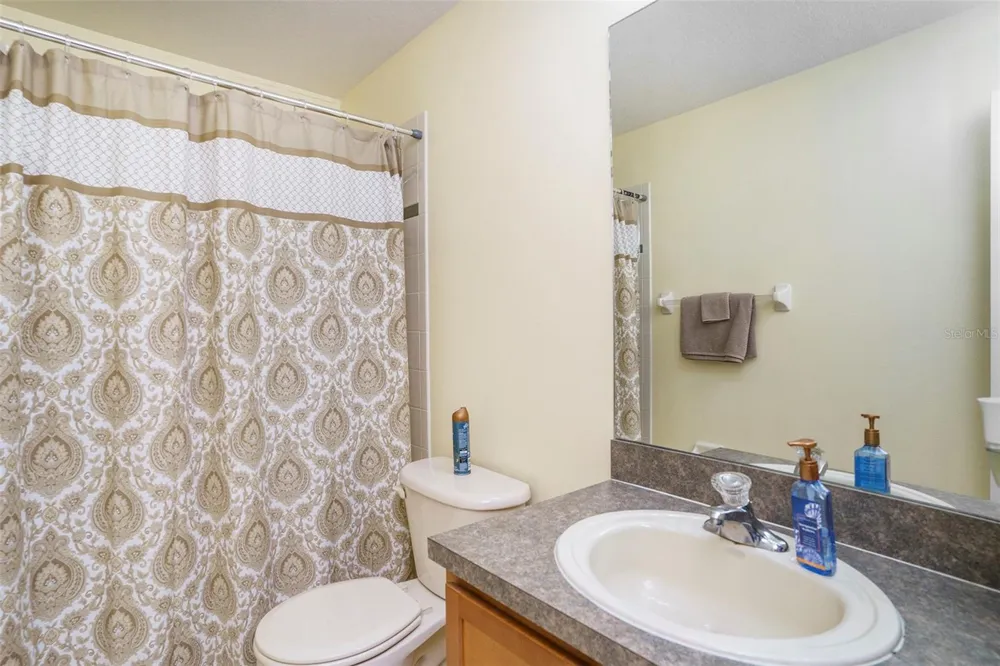3869 ISLAND WAY St Petersburg, FL 33705