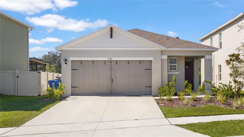 1302 HOLODAK DRIVE Davenport, FL 33837