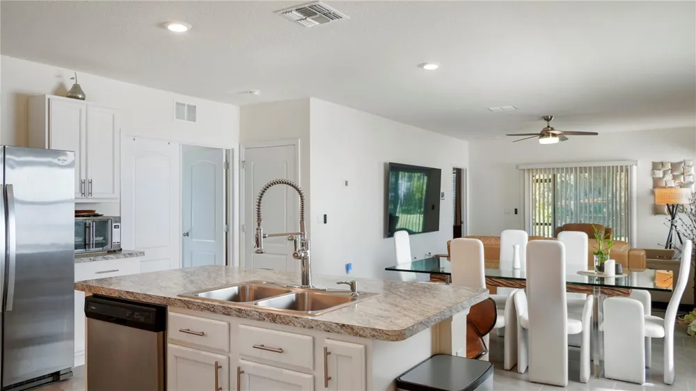 1302 HOLODAK DRIVE Davenport, FL 33837