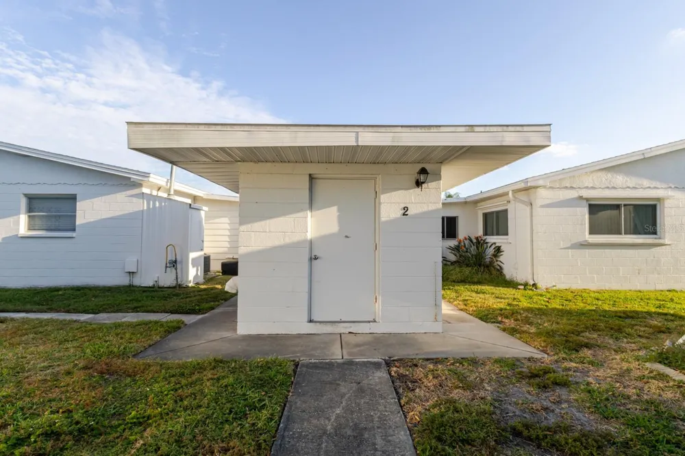 9905 DAHLIA STREET #27 Pinellas Park, FL 33782