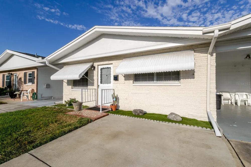 9905 DAHLIA STREET #27 Pinellas Park, FL 33782