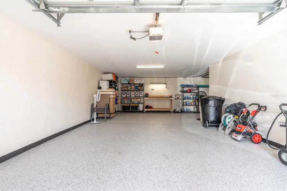 18 JEFFERSON COURT S St Petersburg, FL 33711