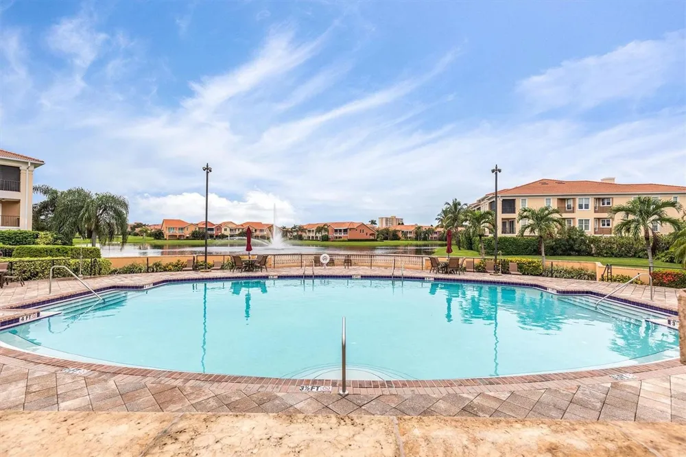 18 JEFFERSON COURT S St Petersburg, FL 33711