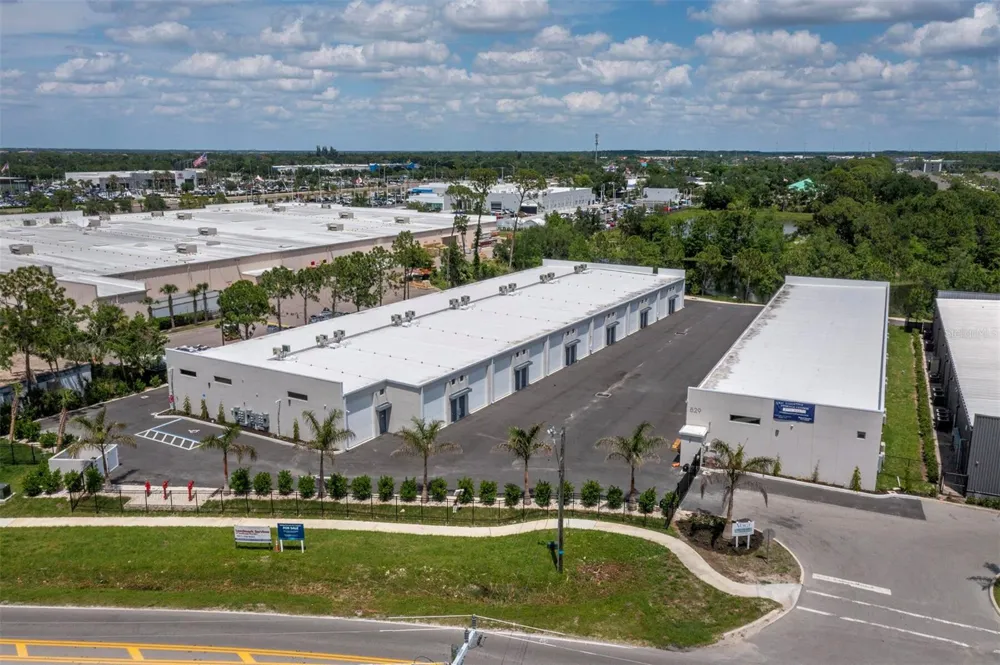 829 57TH STREET E #28 Bradenton, FL 34208