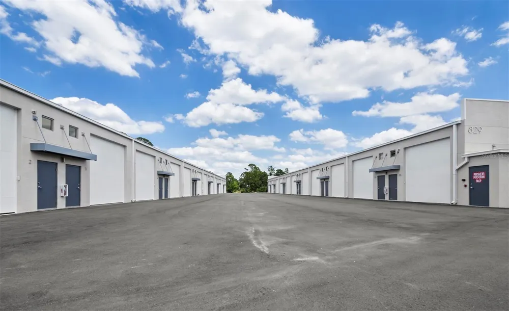 829 57TH STREET E #28 Bradenton, FL 34208
