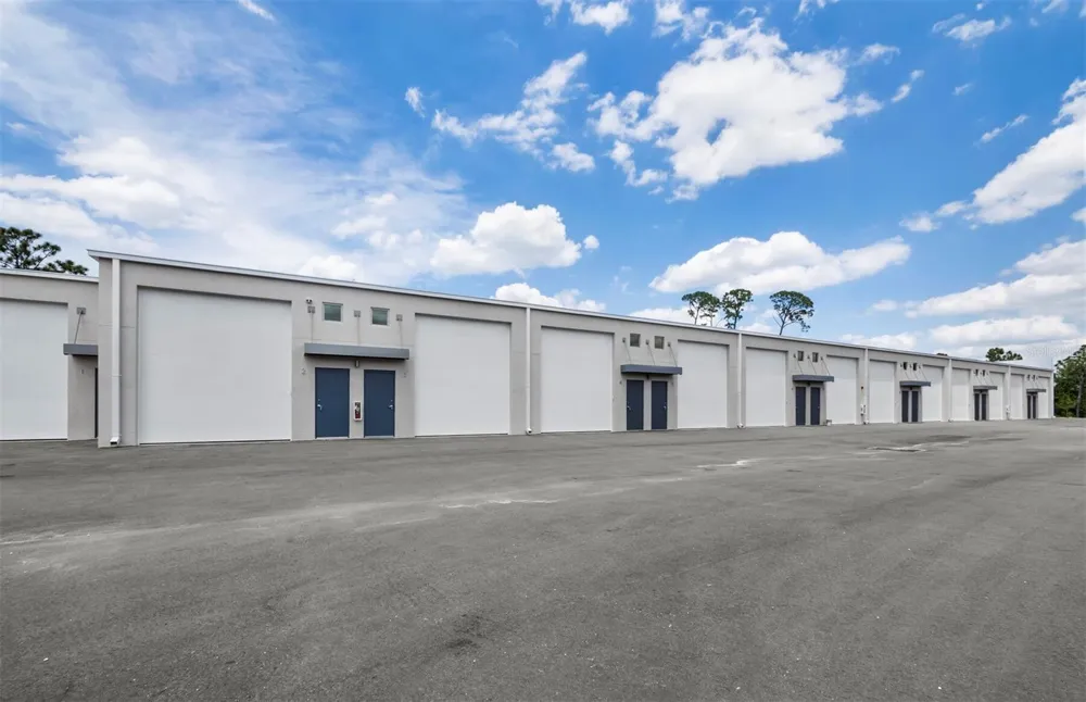 829 57TH STREET E #28 Bradenton, FL 34208