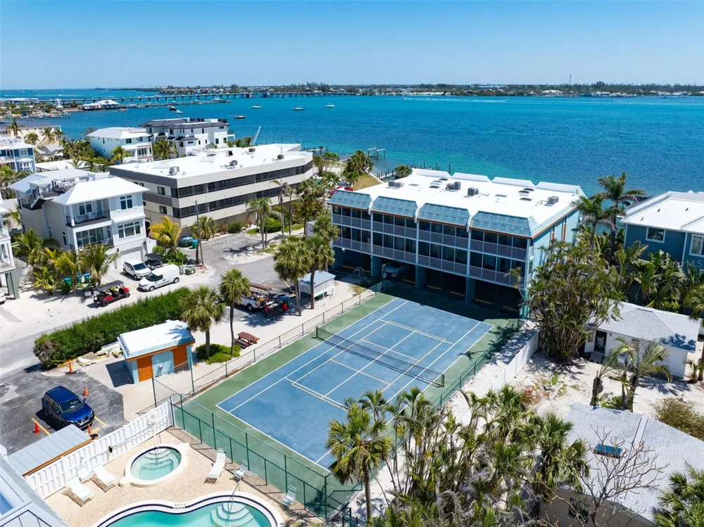 901 GULF DRIVE S #14 Bradenton Beach, FL 34217