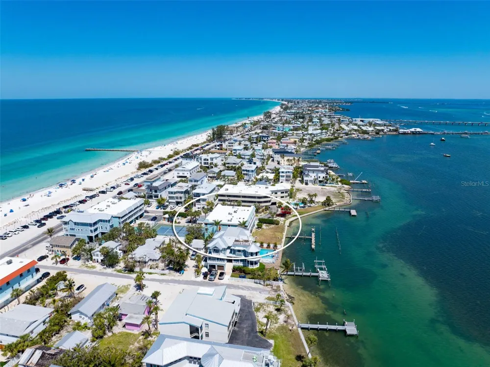 901 GULF DRIVE S #14 Bradenton Beach, FL 34217