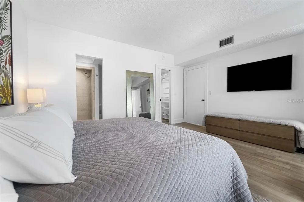 4950 GULF BOULEVARD #807 St Pete Beach, FL 33706