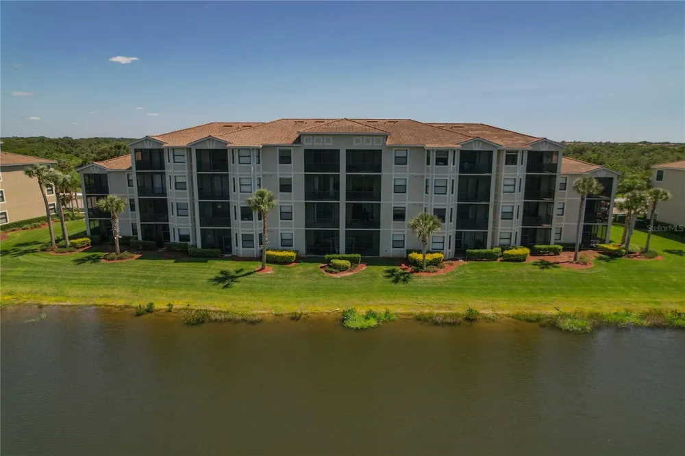 7015 RIVER HAMMOCK DRIVE #208 Bradenton, FL 34212
