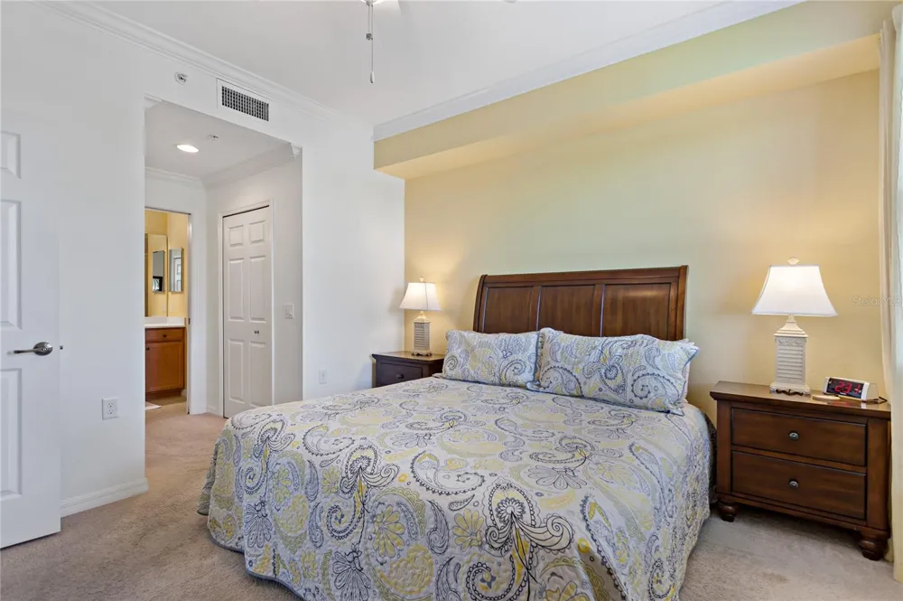 7015 RIVER HAMMOCK DRIVE #208 Bradenton, FL 34212