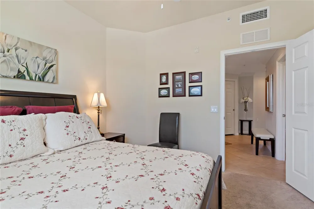 7015 RIVER HAMMOCK DRIVE #208 Bradenton, FL 34212