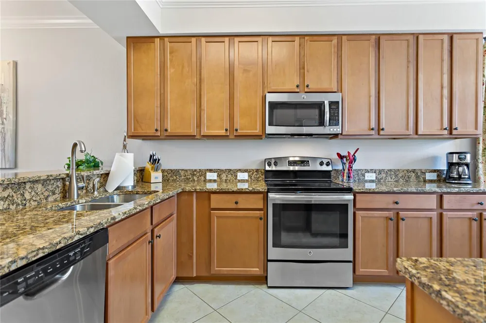 7015 RIVER HAMMOCK DRIVE #208 Bradenton, FL 34212