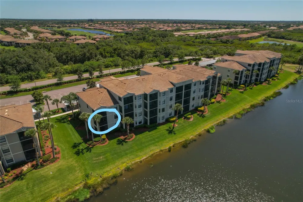 7015 RIVER HAMMOCK DRIVE #208 Bradenton, FL 34212