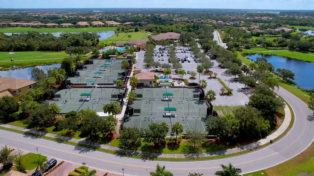 7015 RIVER HAMMOCK DRIVE #208 Bradenton, FL 34212