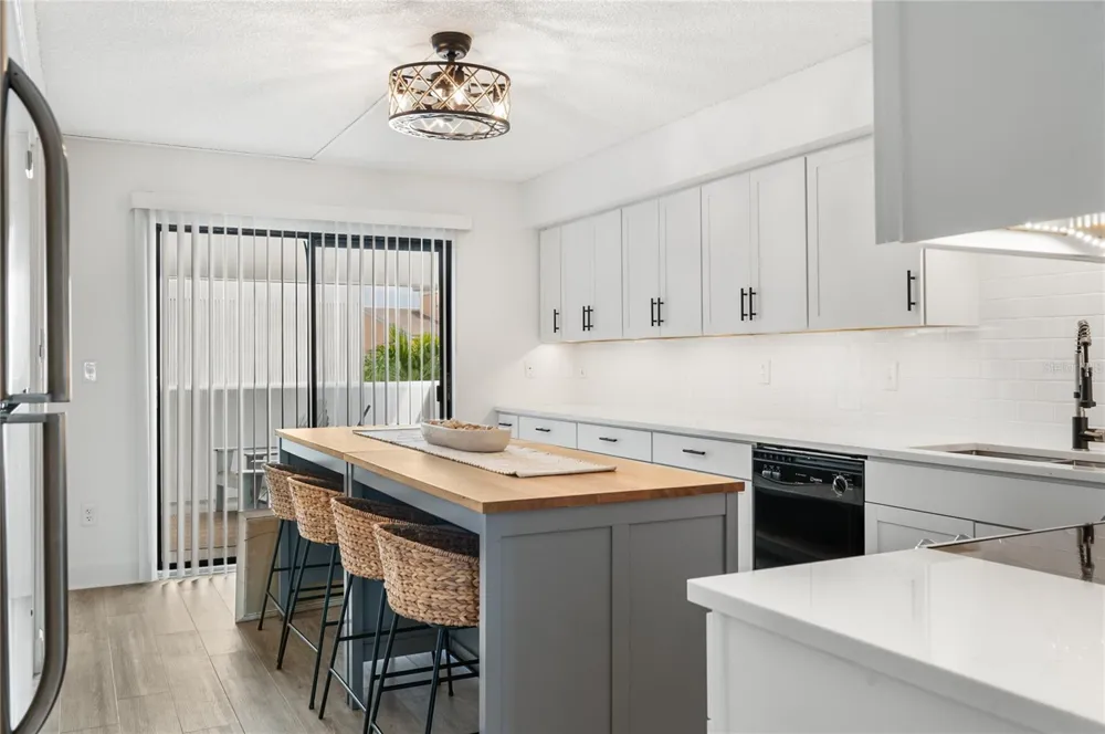 1007 GULF DRIVE #106 Bradenton Beach, FL 34217