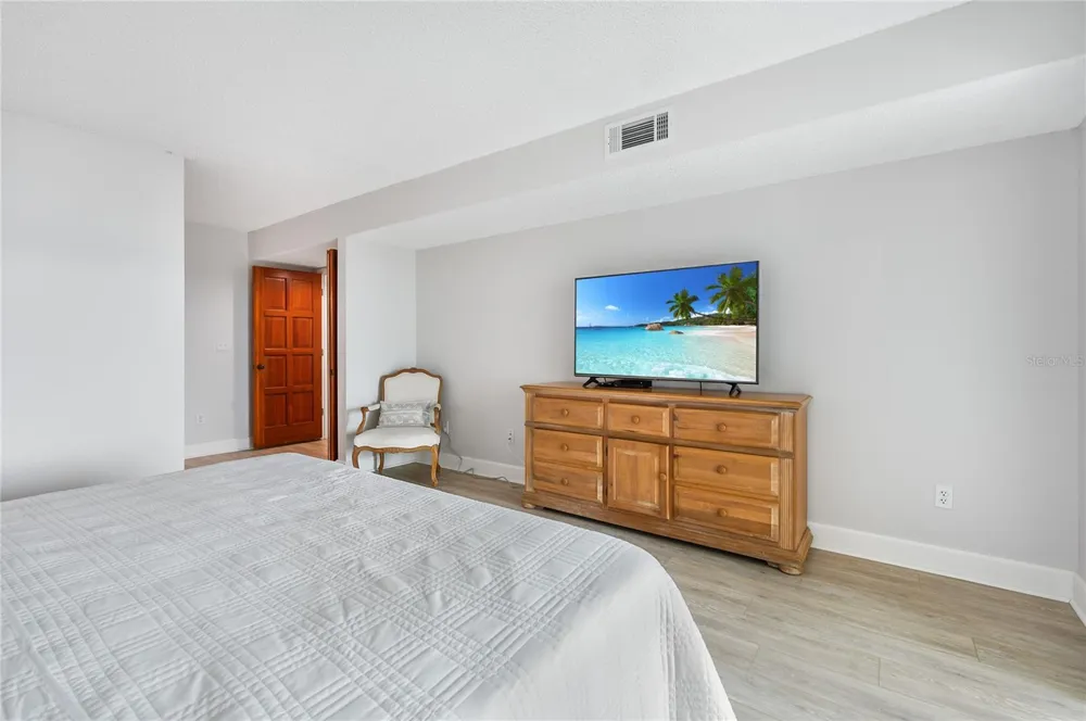 1007 GULF DRIVE #106 Bradenton Beach, FL 34217