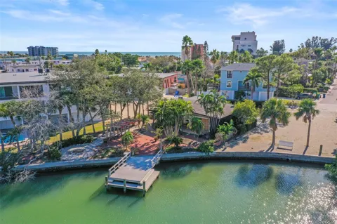 11921 LAGOON LANE