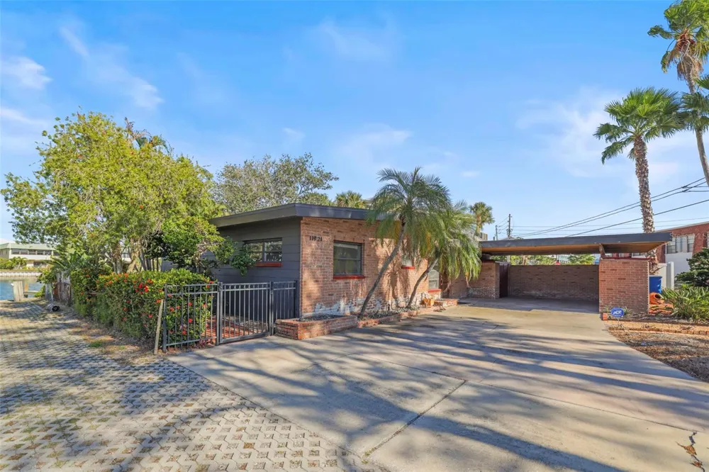 11921 LAGOON LANE Treasure Island, FL 33706