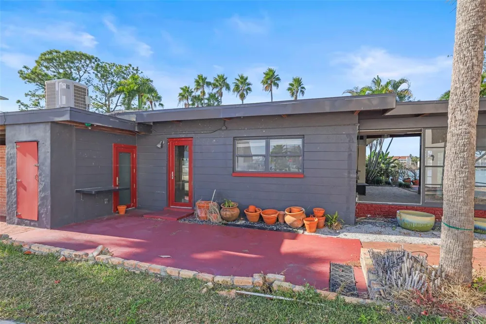 11921 LAGOON LANE Treasure Island, FL 33706