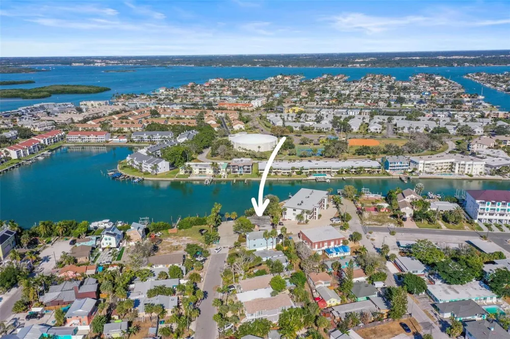 11921 LAGOON LANE Treasure Island, FL 33706