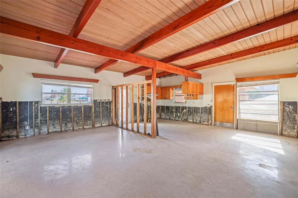 11921 LAGOON LANE Treasure Island, FL 33706