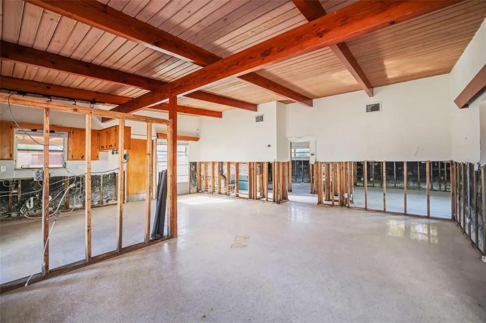 11921 LAGOON LANE Treasure Island, FL 33706