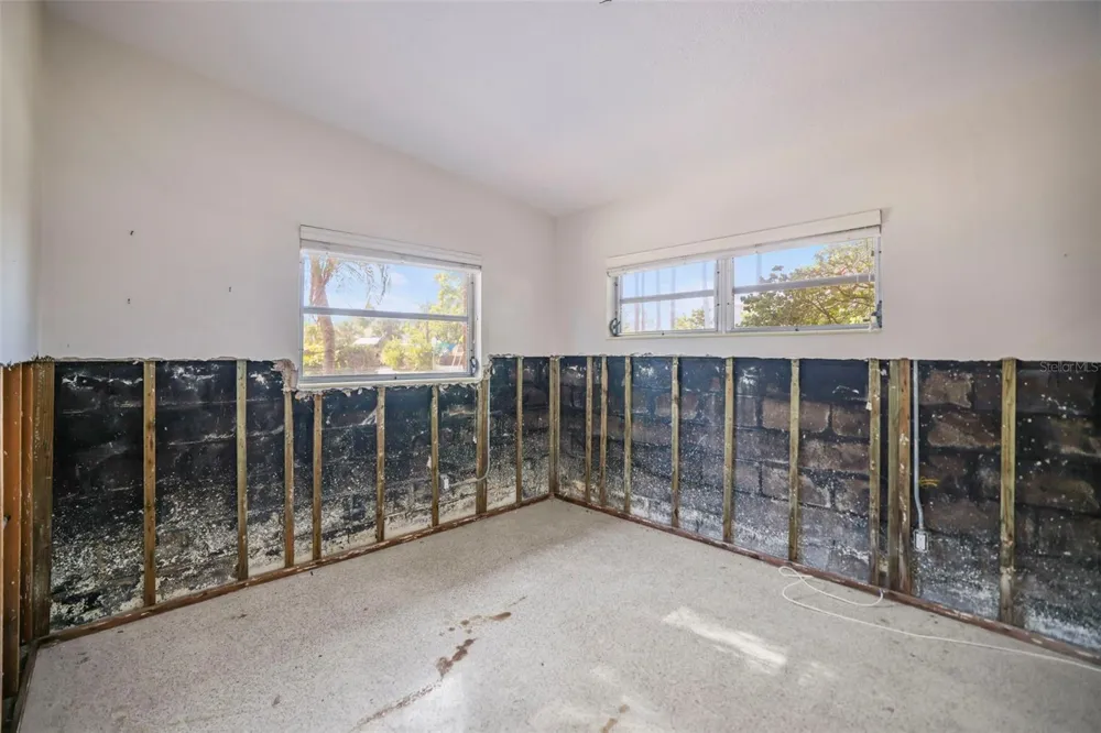 11921 LAGOON LANE Treasure Island, FL 33706