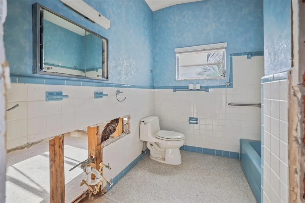 11921 LAGOON LANE Treasure Island, FL 33706