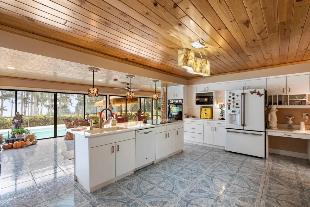 4345 CORLEY ISLAND ROAD Leesburg, FL 34748