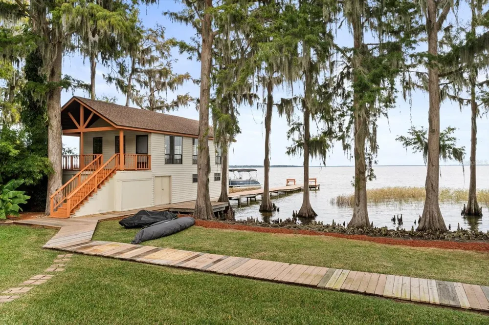 4345 CORLEY ISLAND ROAD Leesburg, FL 34748