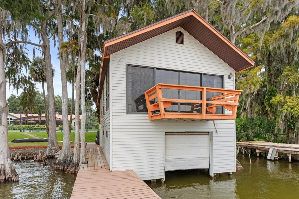 4345 CORLEY ISLAND ROAD Leesburg, FL 34748