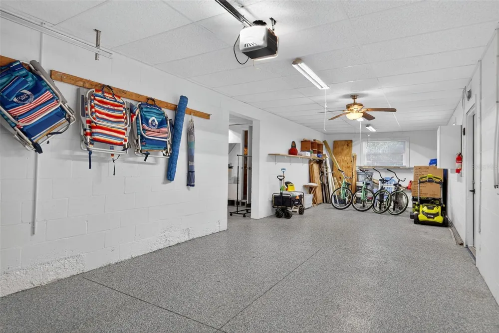 2915 AVENUE C Holmes Beach, FL 34217