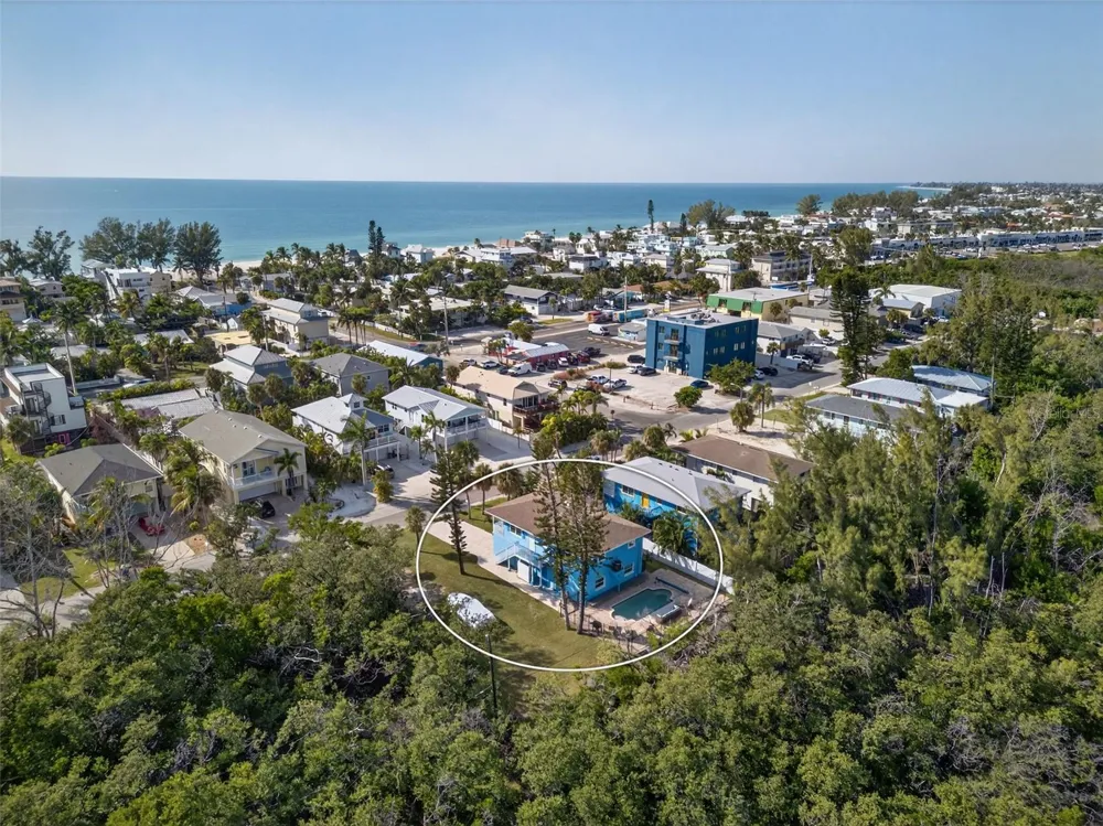 2915 AVENUE C Holmes Beach, FL 34217