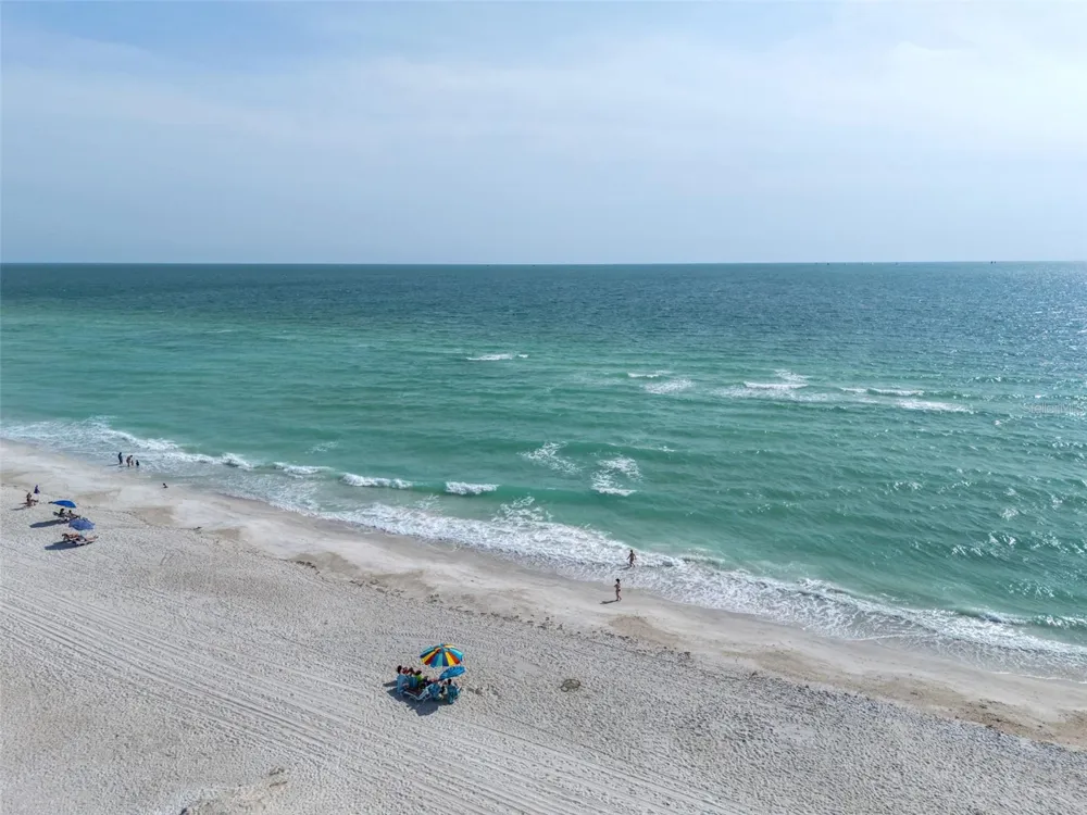 2915 AVENUE C Holmes Beach, FL 34217
