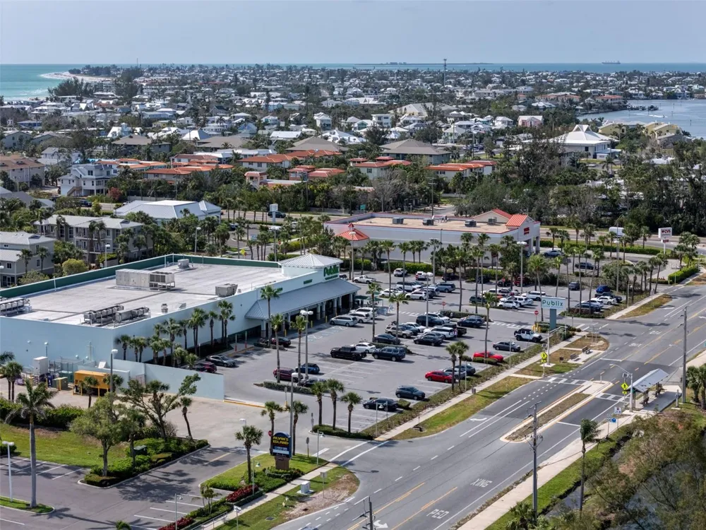 2915 AVENUE C Holmes Beach, FL 34217