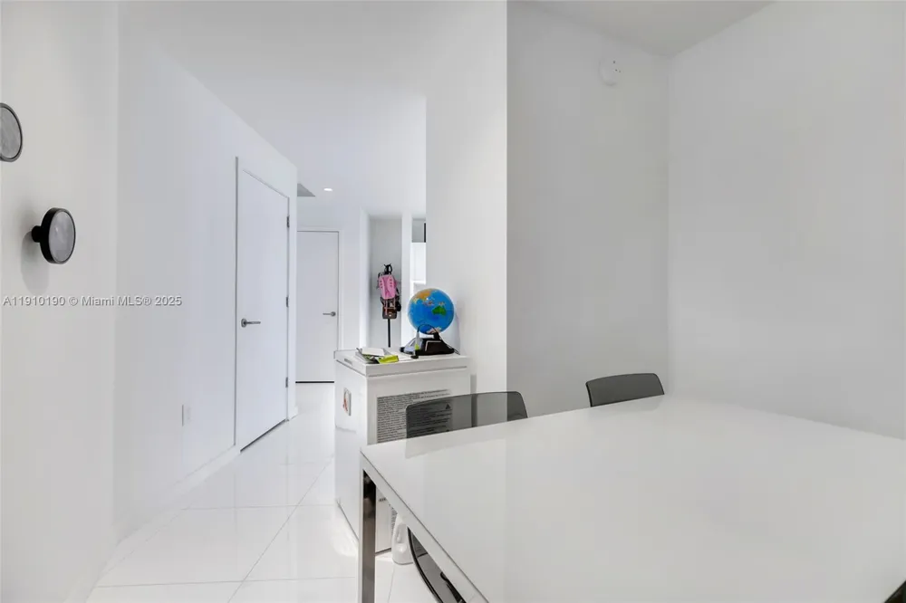 851 NE 1st Ave #1202 Miami, FL 33132