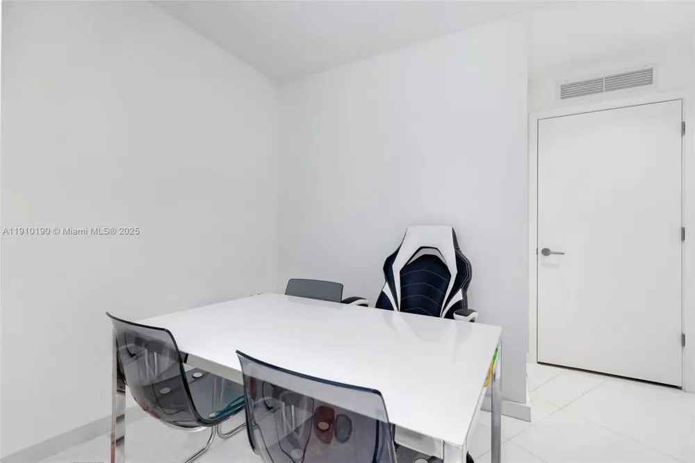 851 NE 1st Ave #1202 Miami, FL 33132