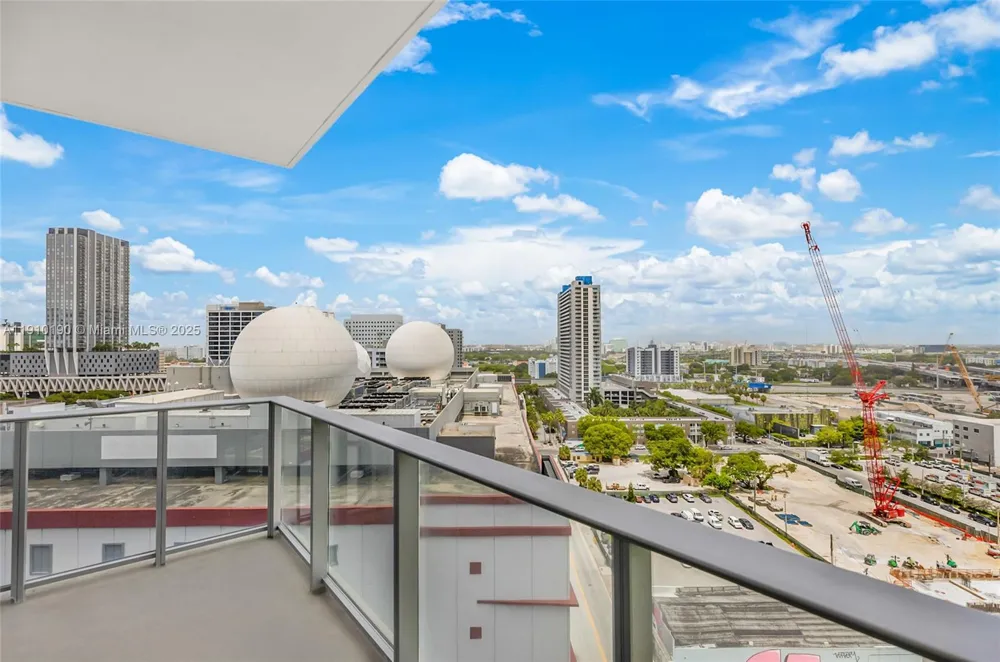 851 NE 1st Ave #1202 Miami, FL 33132