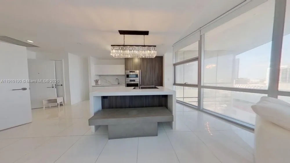 851 NE 1st Ave #1202 Miami, FL 33132