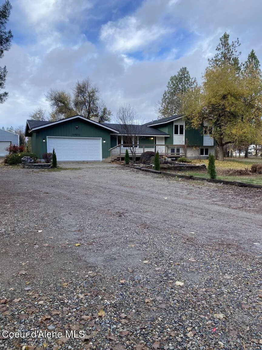 27603 Cottonwood Road Chattaroy, WA 99003
