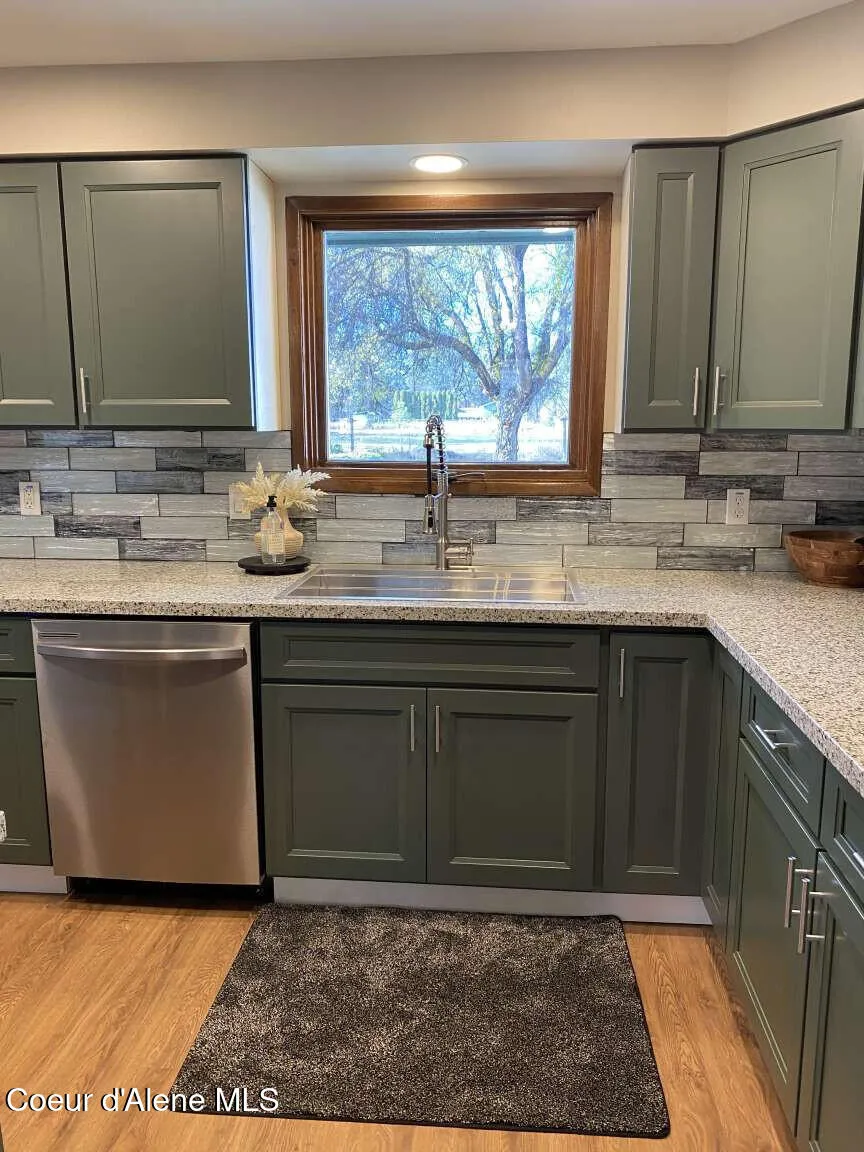 27603 Cottonwood Road Chattaroy, WA 99003