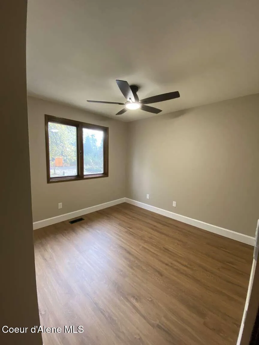 27603 Cottonwood Road Chattaroy, WA 99003