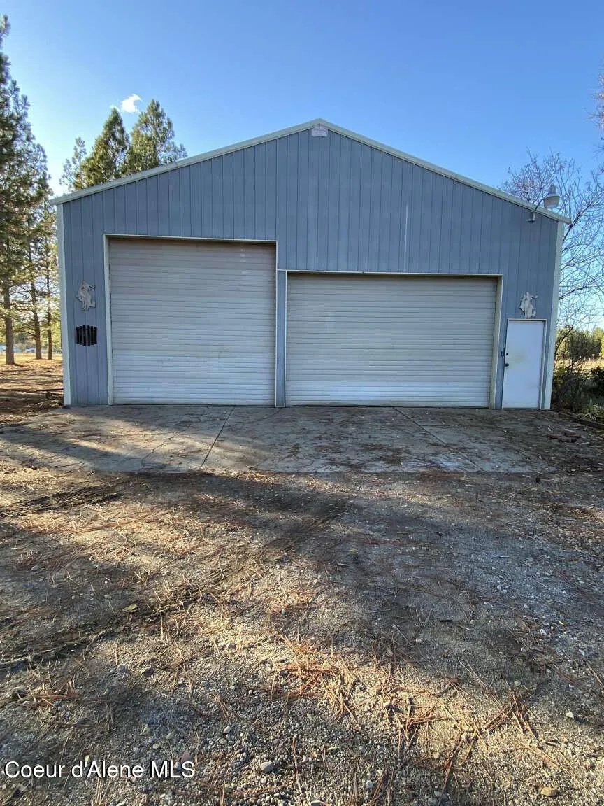 27603 Cottonwood Road Chattaroy, WA 99003