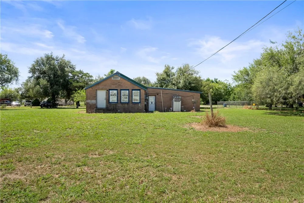 128 NW 6th Street Premont, TX 78375