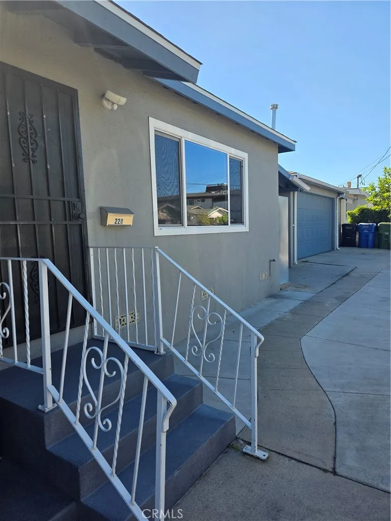 220 N. Saratoga East Los Angeles, CA 90033