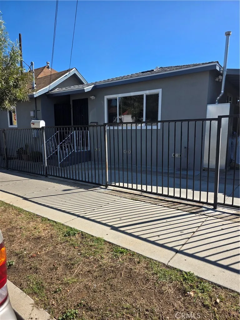 220 N. Saratoga East Los Angeles, CA 90033
