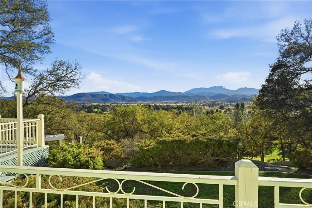 17785 Foothill Court Hidden Valley Lake, CA 95467