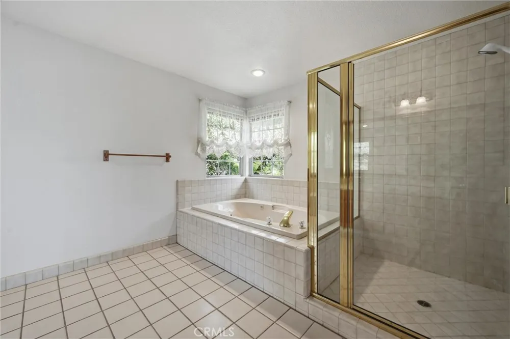 17785 Foothill Court Hidden Valley Lake, CA 95467