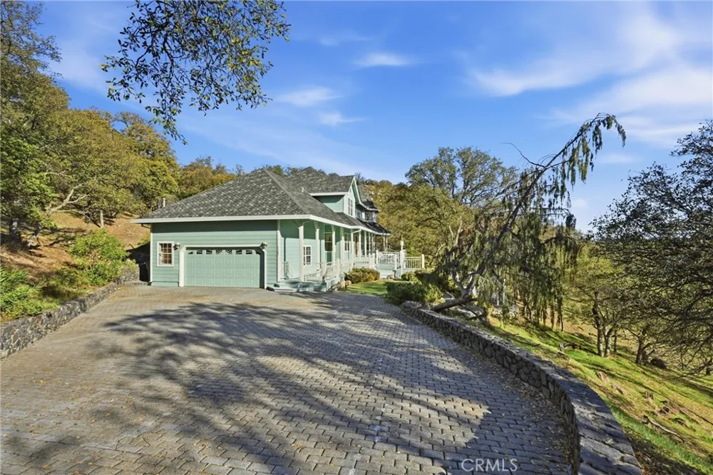 17785 Foothill Court Hidden Valley Lake, CA 95467